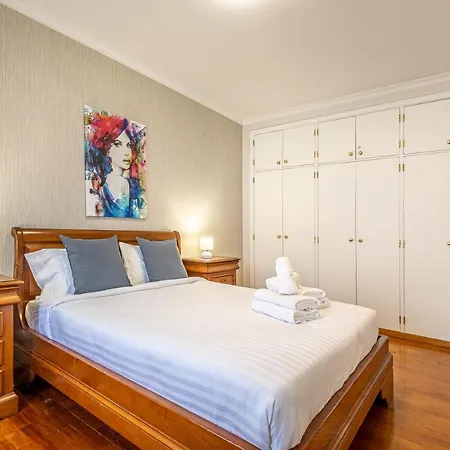 Machico City Apt *