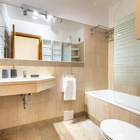 Апартаменты Machico City Apt