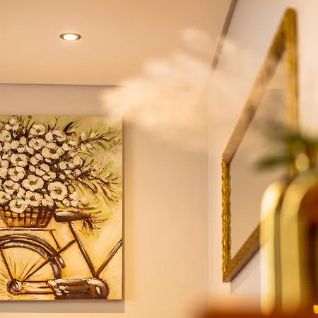 Апартаменты Machico City Apt