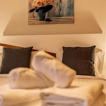 Machico City Apt * Машику